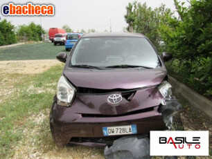 Toyota - iq - 1.0..