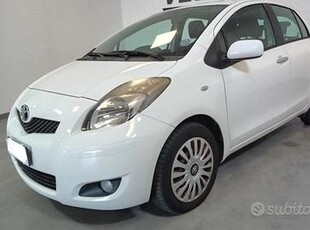 TOYOTA Yaris 2ª serie - 2011 1.3 Bz 5 Porte Sol