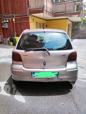 TOYOTA Yaris - 2004