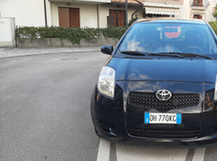 Toyota Yaris prezzo 3950 euro