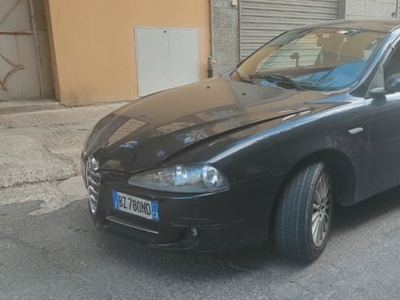 Usato 2002 Alfa Romeo 147 1.9 Diesel (1.600 €)