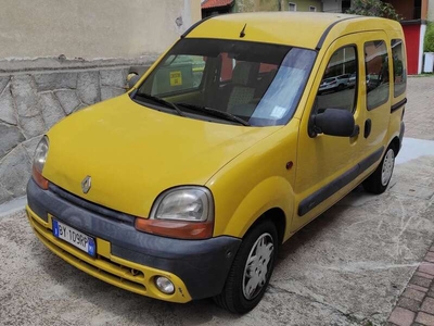 Usato 2002 Renault Kangoo 1.1 Benzin 75 CV (2.800 €)
