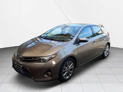 Usato 2014 Toyota Auris Hybrid 1.8 El_Benzin 99 CV (9.900 €)