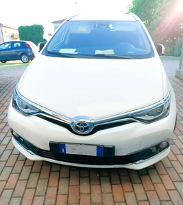 Usato 2018 Toyota Auris Hybrid 1.8 El_Benzin 99 CV (13.000 €)