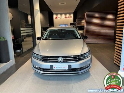 Volkswagen Passat 2.0 TDI Highline BlueMotion Technology Santa Maria di Licodia