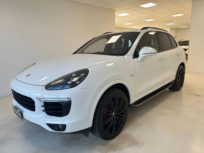 2017 PORSCHE Cayenne