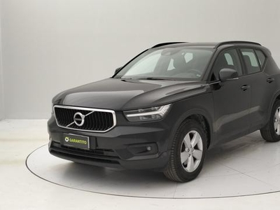 2019 VOLVO XC40