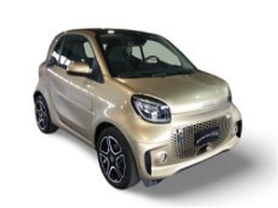 smart fortwo EQ Passion Nightsky del 2020 usata a Caserta