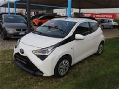 Toyota Aygo 1.0 VVT-i 72 CV 5 porte x-play del 2019 usata a Roma