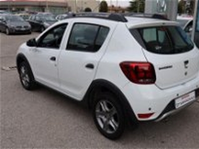 Dacia Sandero Stepway 0.9 TCe 90 CV Comfort del 2019 usata a Staranzano