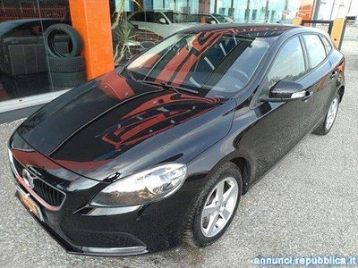 VOLVO - V40 - D2 Geartronic