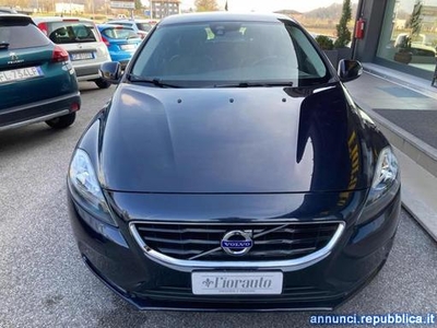 Volvo V40 D2 Geartronic Kinetic Tarcento