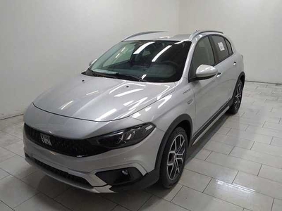 Fiat Tipo 5p 1.6 mjt Cross s e s 130cv da Azzurra .