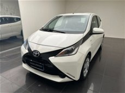 Toyota Aygo 1.0 VVT-i 69 CV 5 porte x-play del 2016 usata a Cuneo