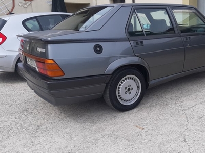 Usato 1987 Alfa Romeo 75 2.0 Benzin 148 CV (9.000 €)