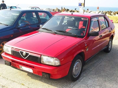 Usato 1989 Alfa Romeo 33 1.7 Benzin 114 CV (13.500 €)