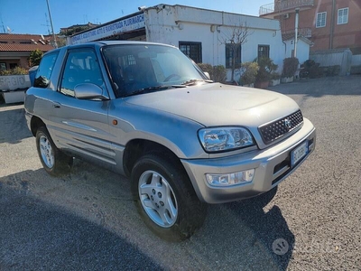 Usato 1999 Toyota RAV4 2.0 Benzin 128 CV (6.900 €)