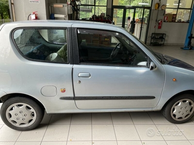 Usato 2000 Fiat Seicento 1.1 Benzin 54 CV (500 €)
