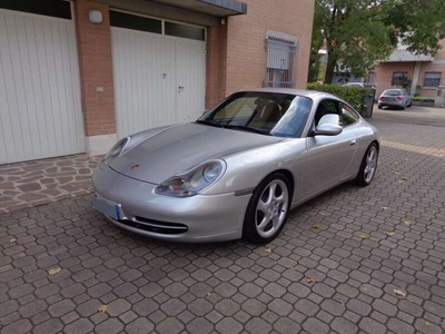 Usato 2000 Porsche 996 3.4 Benzin 300 CV (35.900 €)