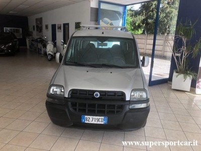 Usato 2002 Fiat Doblò 1.6 Benzin 103 CV (2.200 €)