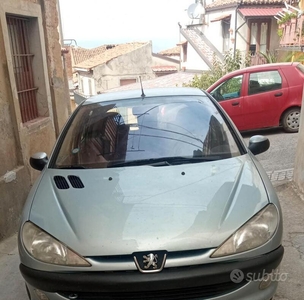 Usato 2002 Peugeot 206 Diesel (1.800 €)