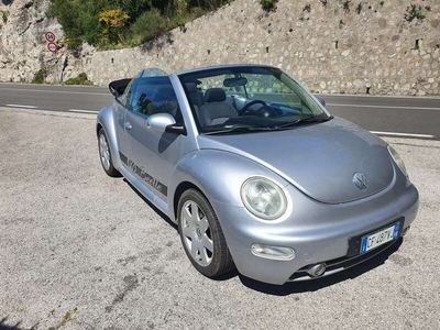 Usato 2003 VW Beetle 2.0 Benzin 116 CV (7.999 €)