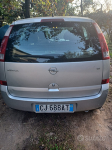 Usato 2004 Opel Meriva 1.6 Benzin 101 CV (1.700 €)
