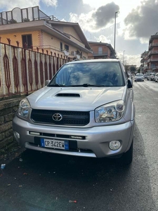 Usato 2004 Toyota RAV4 2.0 Diesel 116 CV (4.500 €)