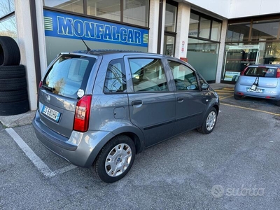 Usato 2005 Fiat Idea 1.4 Benzin 95 CV (4.400 €)