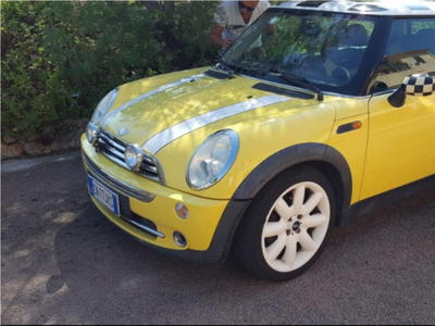 Usato 2005 Mini Cooper Benzin (7.000 €)