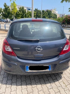 Usato 2006 Opel Corsa 1.2 Benzin 80 CV (3.300 €)