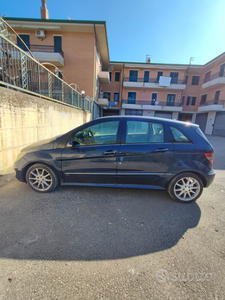 Usato 2007 Mercedes B180 2.0 Diesel (750 €)