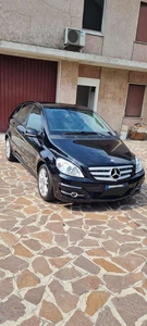 Usato 2009 Mercedes B180 2.0 Diesel 109 CV (8.500 €)