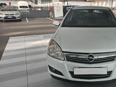 Usato 2009 Opel Astra 1.7 Diesel 125 CV (3.800 €)