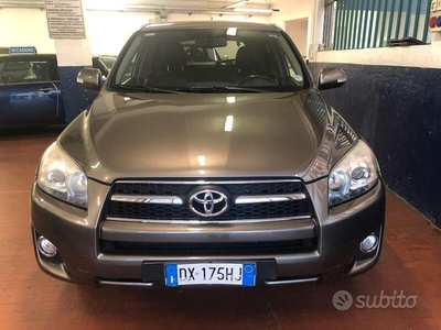 Usato 2009 Toyota RAV4 2.2 Diesel 150 CV (8.900 €)