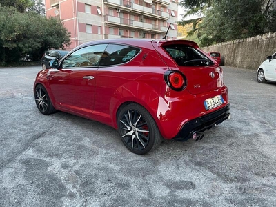 Usato 2011 Alfa Romeo MiTo 1.4 Benzin 230 CV (8.500 €)