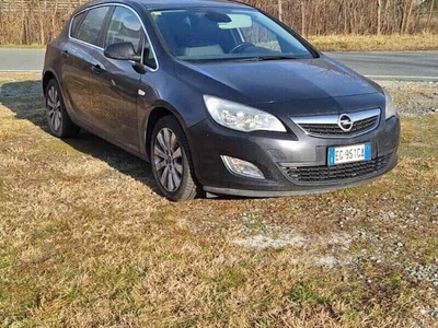 Usato 2011 Opel Astra 1.7 Diesel 110 CV (4.000 €)