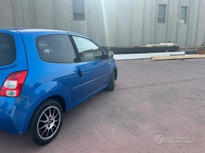 Usato 2011 Renault Twingo Benzin (3.900 €)