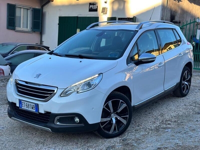 Usato 2014 Peugeot 2008 1.6 Benzin 120 CV (8.790 €)