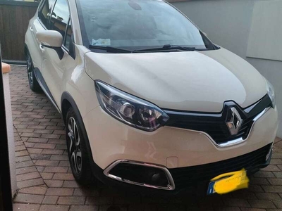 Usato 2014 Renault Captur 0.9 Benzin 90 CV (9.900 €)