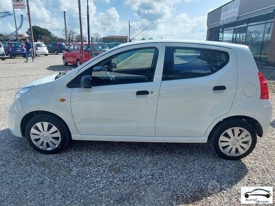 Usato 2014 Suzuki Alto 1.0 Benzin 68 CV (6.800 €)