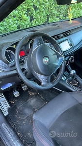 Usato 2015 Alfa Romeo Giulietta 1.4 Benzin 150 CV (10.500 €)