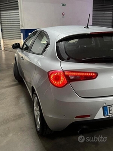 Usato 2015 Alfa Romeo Giulietta 1.6 Diesel 105 CV (10.000 €)