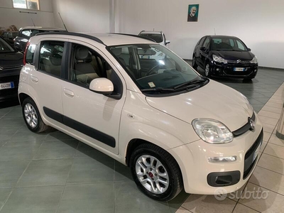 Usato 2015 Fiat Panda 1.2 Benzin 69 CV (8.500 €)