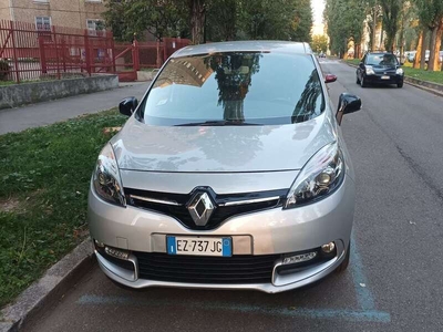 Usato 2015 Renault Scénic III 1.6 Benzin 110 CV (10.900 €)