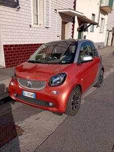 Usato 2015 Smart ForTwo Coupé 1.0 Benzin 71 CV (9.000 €)