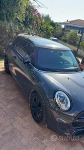 Usato 2016 Mini John Cooper Works 2.0 Benzin 231 CV (22.500 €)