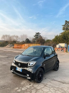 Usato 2016 Smart ForTwo Coupé 0.9 Benzin (14.700 €)