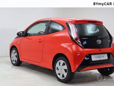 Usato 2016 Toyota Aygo 1.0 Benzin 69 CV (11.000 €)