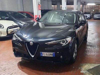 Usato 2017 Alfa Romeo Stelvio 2.2 Diesel 179 CV (26.000 €)